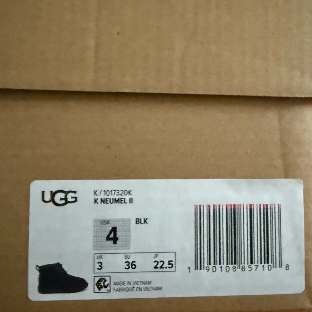 UGGs Neumel II